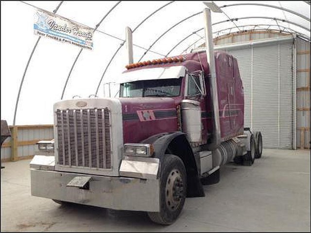 PETERBILT 379 Photo