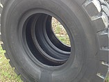 MICHELIN 1800R33