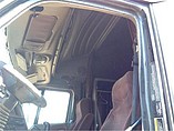 PETERBILT 387 Photo #5