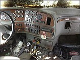 PETERBILT 387 Photo #7