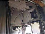 PETERBILT 387 Photo #11