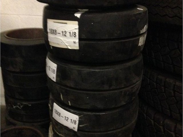 PRESS ON SOLID 18X8-12 1/8TH NEW