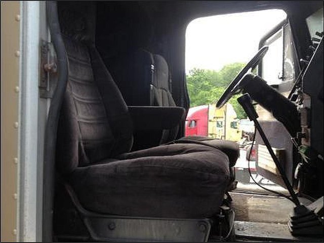 PETERBILT 379