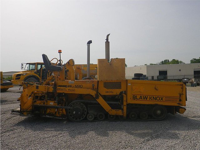 1999 BLAW KNOX PF5510 Photo