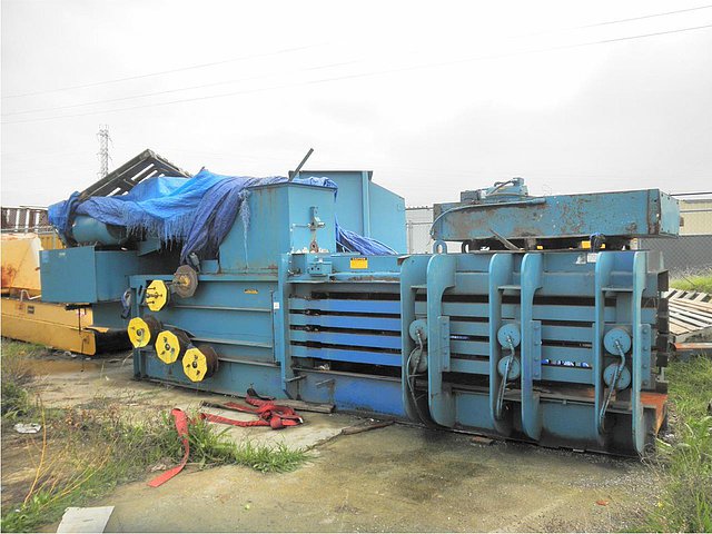 1999 BALEMASTER 44100G-10 Photo