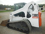 2004 BOBCAT T300 Photo #6