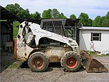 2003 BOBCAT S300 Photo #2