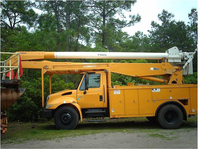 2002 ALTEC AA7556 Photo