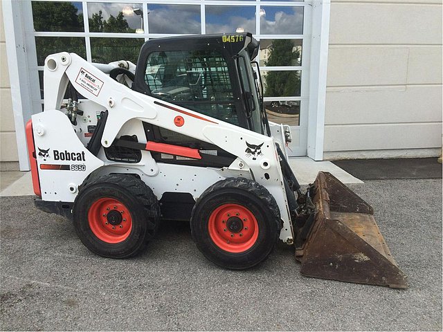 2012 BOBCAT S650 Photo