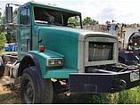 1995 FREIGHTLINER FLD11242ST Photo #14