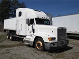2001 FREIGHTLINER FLD12064ST Photo #10
