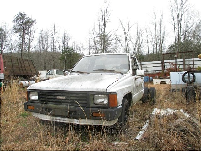 85 TOYOTA TACOMA