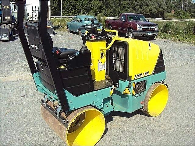 2010 AMMANN AV12-2 Photo