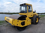 12 BOMAG BW211D