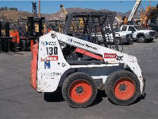2011 BOBCAT S130 Photo
