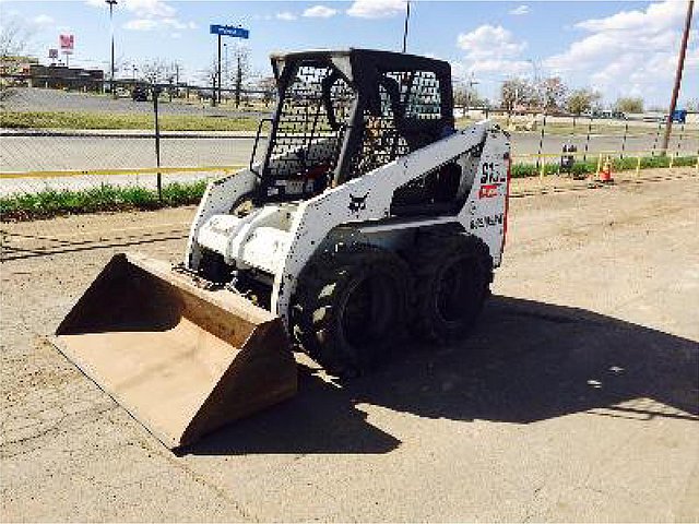 2011 BOBCAT S130 Photo
