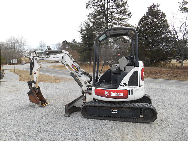 2007 BOBCAT 425 Photo