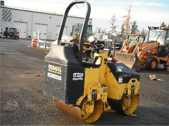 2010 BOMAG BW900-2 Photo