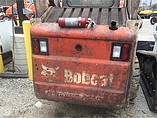 2009 BOBCAT S185 Photo #8