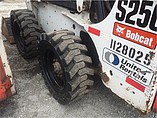 2009 BOBCAT S250 Photo #7