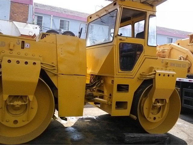 2010 BOMAG BW202AD Photo