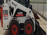 2010 BOBCAT S185 Photo #2