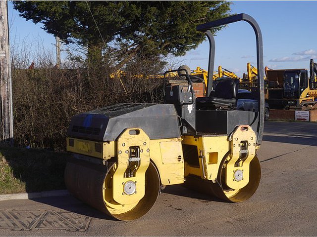 02 BOMAG BW125ADH