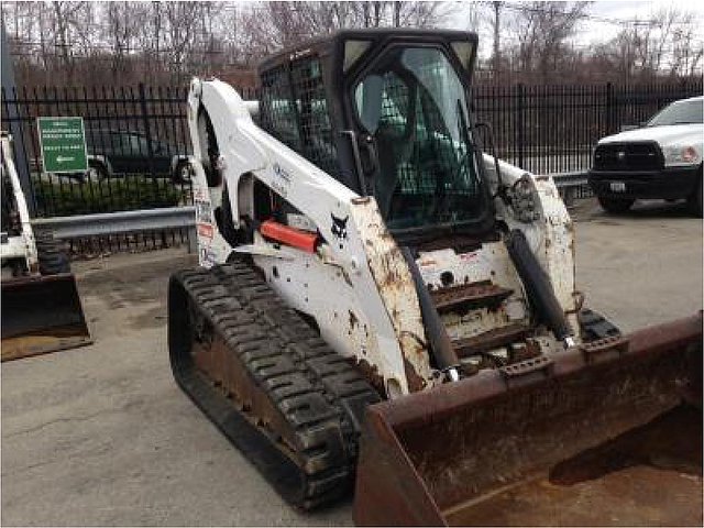 2009 BOBCAT T300 Photo