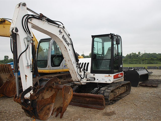 2009 BOBCAT 442C Photo