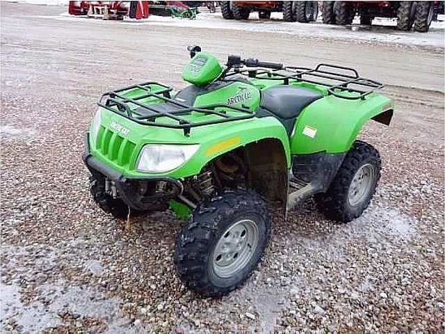 10 ARCTIC CAT 700