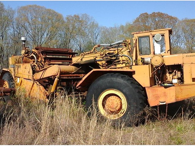 1972 MICHIGAN 110HTB Photo