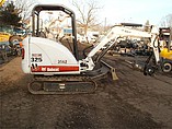 2011 BOBCAT 325 Photo #3