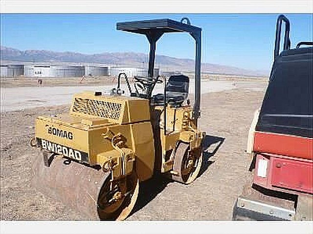 1990 BOMAG BW120AD Photo