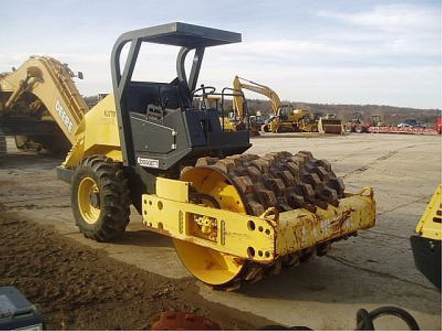 2005 BOMAG BW177PD3 Photo