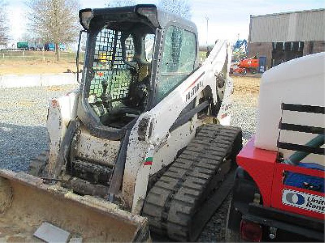 2010 BOBCAT T650 Photo