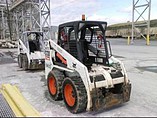 2011 BOBCAT S130 Photo #3