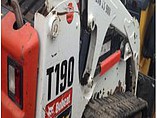 2009 BOBCAT T190 Photo #2