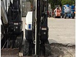 2010 BOBCAT E32 Photo #3