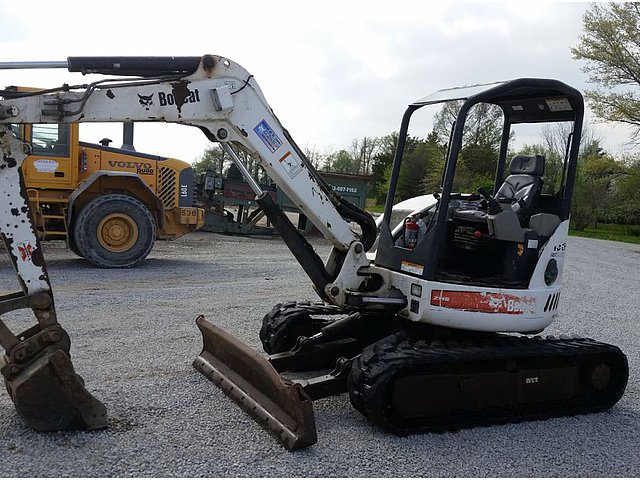 2005 BOBCAT 435 Photo