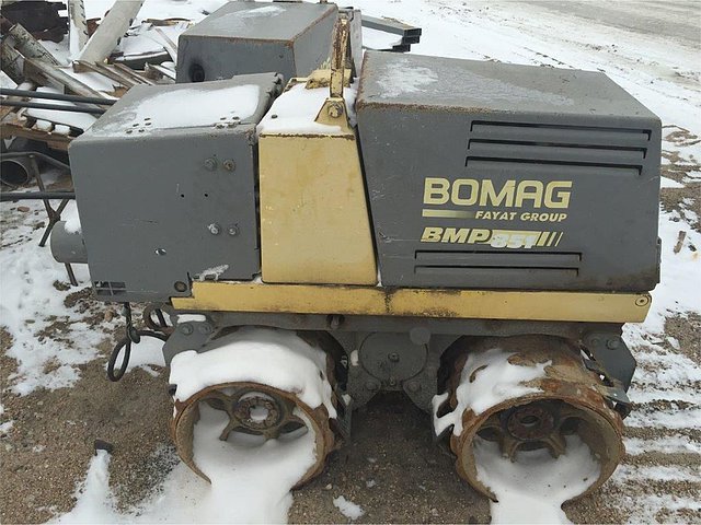 1999 BOMAG BMP851 Photo