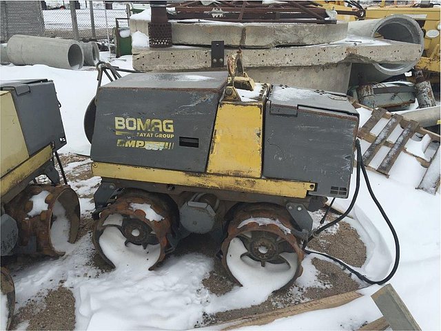 00 BOMAG BMP851