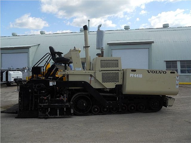 2005 BLAW KNOX PF4410 Photo