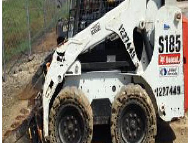 2011 BOBCAT S185 Photo