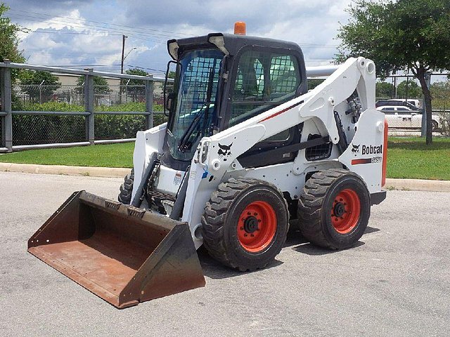 2012 BOBCAT S650 Photo
