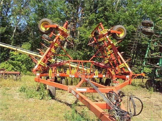 BOURGAULT 9400 Photo