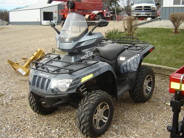 2012 ARCTIC CAT 550I GT Photo