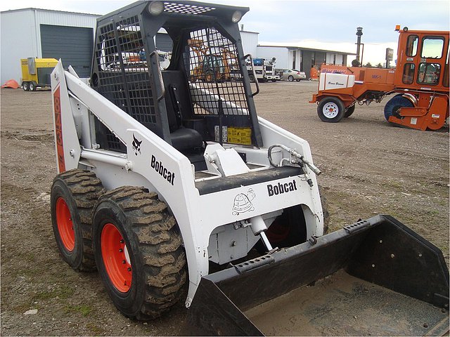 1988 BOBCAT 843 Photo