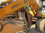 JOHN DEERE 690E LC Photo #2