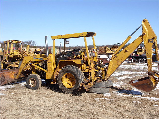 JOHN DEERE 310A Photo