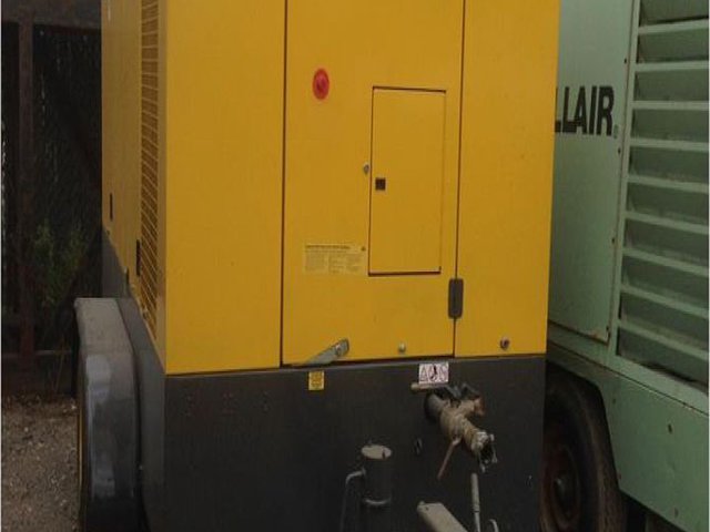 2000 ATLAS COPCO XAS1100 Photo